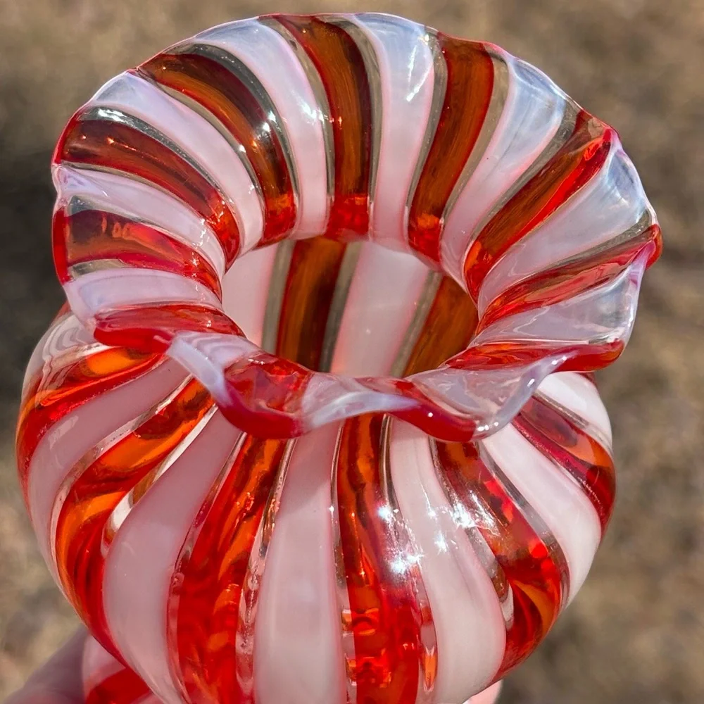 Extraordinary Vintage Cranberry Swirl Vase! - Picture 3 of 9